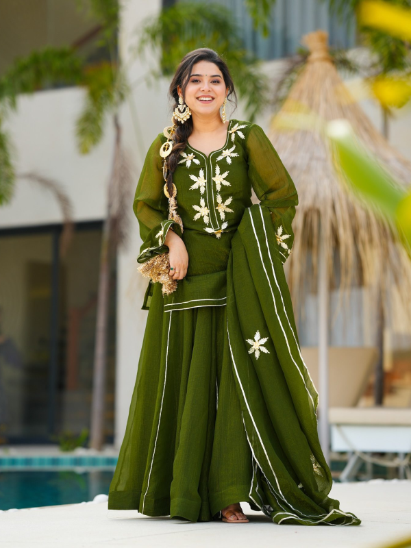 Heavenly Aura Kurta plazo set   